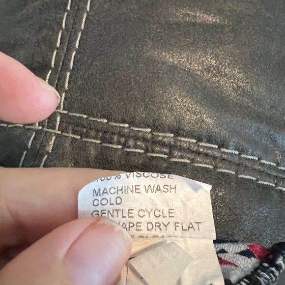 Nike Boys Athletic Cut Shirt Size XL - Picture 3 of 4